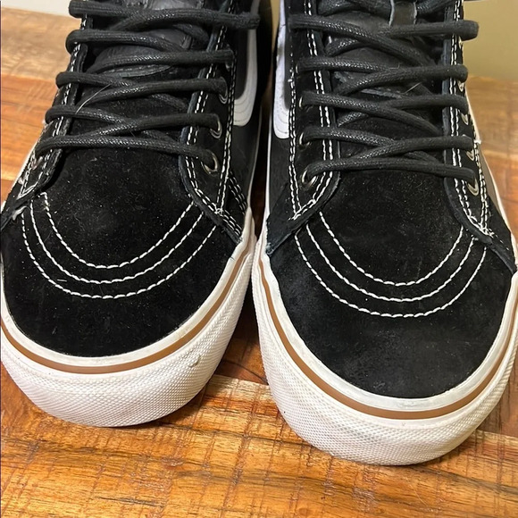 Vans SK8 Black and Brown High-Top Trainers with Classic Design, Mens 9 - Picture 3 of 7